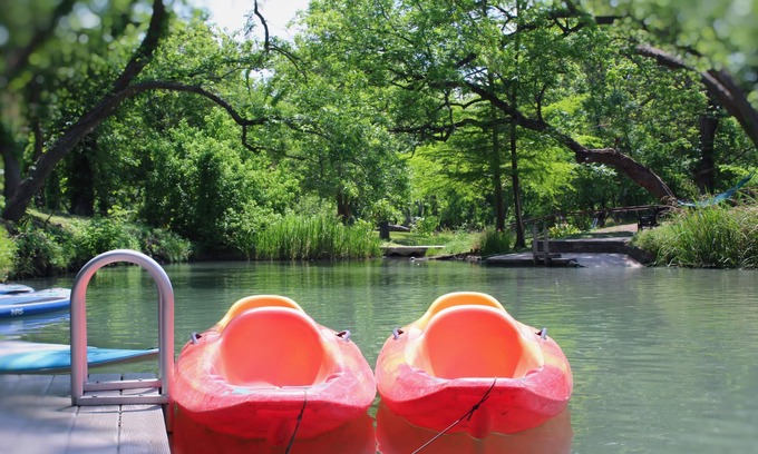 Seguin Cabina | Sleeps 6! Brand new Cabin with many amenities: Pool, hot tub, kayaking! - SG7
