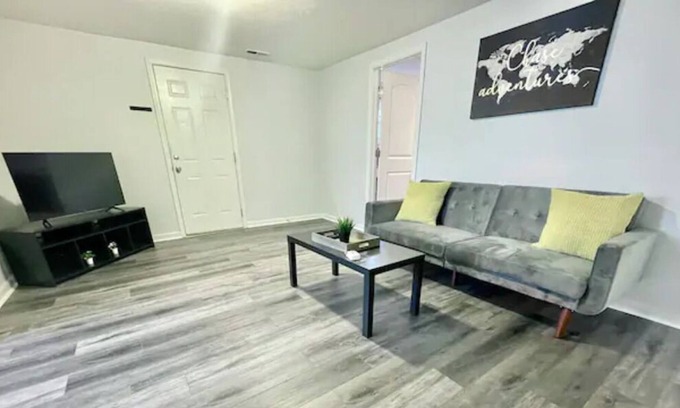 Franklin Casa | Sleeps 6! Newly Remodeled 1bd/1ba Apt in Franklin!