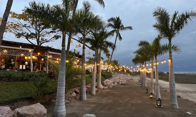 Puerto Juarez Complejo | Sleeps 8. Jungle like Resort by ocean. Pools, restaurant, bars activities