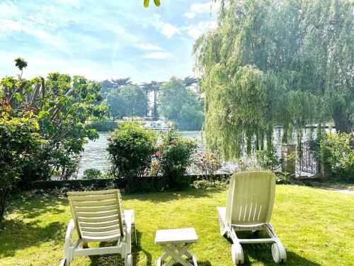 Wraysbury Casa | Sleeps 8 Thamefront Gem w PetsOK Free Parking