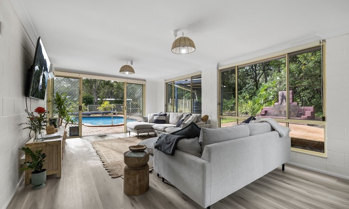 Arakoon Casa | SLEEPS 9 * BEAUTIFUL SWIMMING POOL ** Linen Not Included