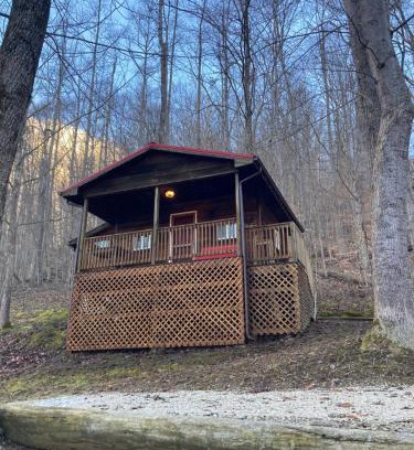 Stanton Casa | Sleepy Bear Cabin, Red River Gorge, KY, River Access & Views