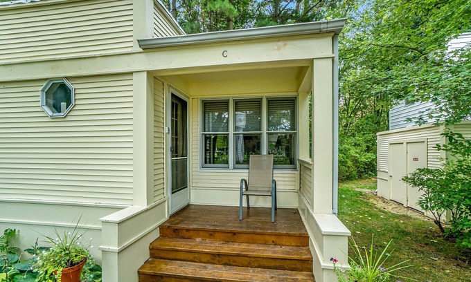 South Haven Cabina | Sleepy Hollow Beach Resort introduces Stonebridge C