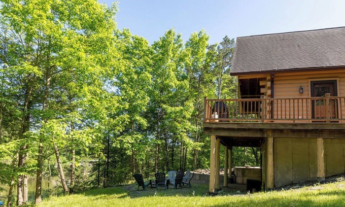 Athens Casa | Sleepy Hollow Lake: Lakefront Cabin +HOA Amenities