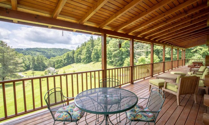 Boone Casa | Sleepy Valley Hideaway