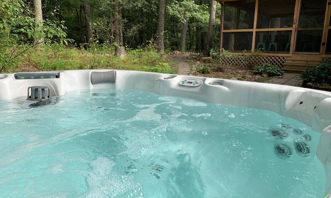Berkeley Springs Cabina | Sleepy View Retreat