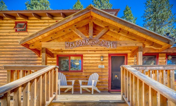 Bayfield Cabina | Slice of heaven! Log home w/huge deck & outstanding views on 7 acres w/creek