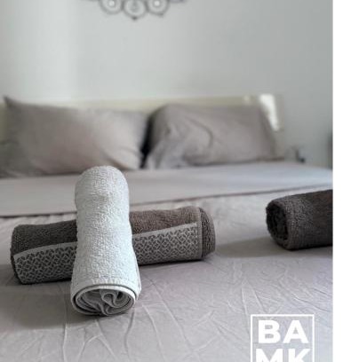 San Gwann Apartamento | Sliema Modern 2 Bedroom Apartment 1 Minute from the Promenade