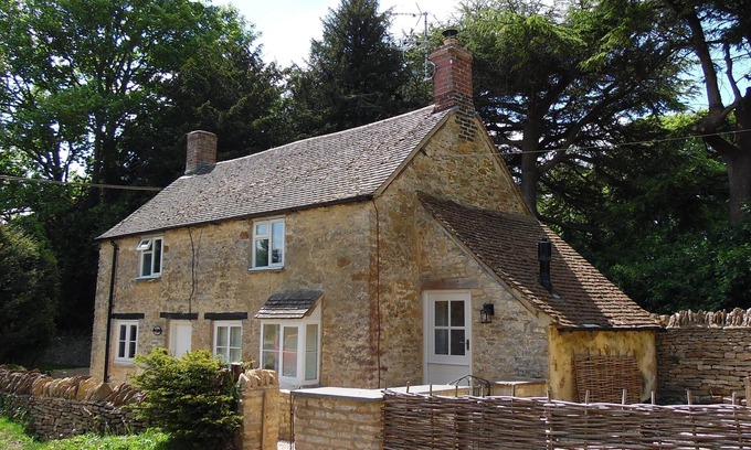 Whichford Cabaña | Sloe Manor Cottage - Great Rollright near Chipping Norton