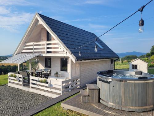 Lipowa Casa | Slope House (Domek na Skarpie) Lipowa