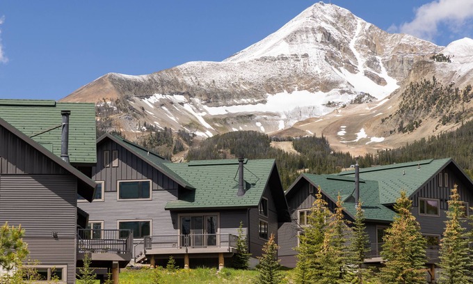 Big Horn Condominio | Slopeside condo within walking distance to Big Sky Resort