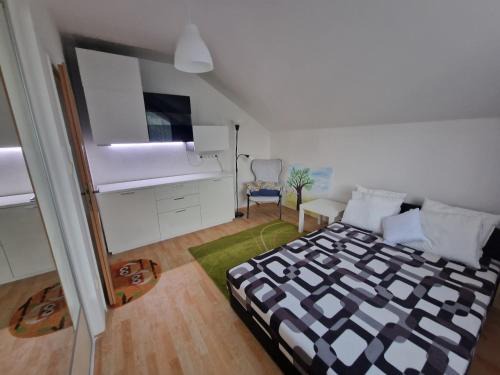 Prague 18 Apartamento | Slunný byt v Praze Letňanech