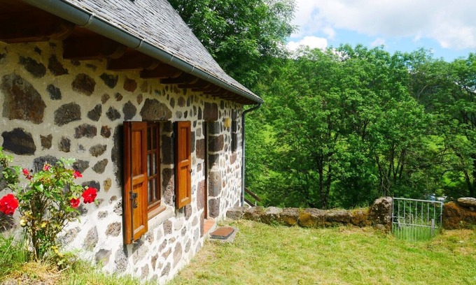 Thiezac Casa | Pequeña casa de Auvernia en aldea de montaña