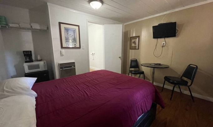 Pottsboro Cabina | Small Cabin on Lake Texoma at Mill Creek: Cabin 4