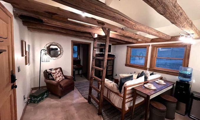 Bellepoint Otro | Small cabin on private 400 acre mountaintop farm!