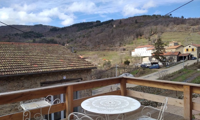 Pailhares Chalet De Esquí | Small cabin perched in Pailharès. For short stays, in a quiet location - 2 people
