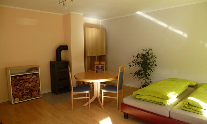 Kiefersfelden Apartamento | Pequeño y encantador apartamento en una zona tranquila en medio de la naturaleza.