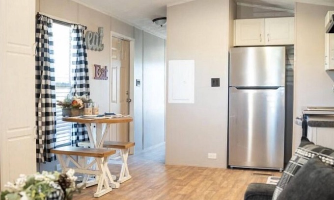 Miller Grove Cabina | Small cottage style cabin