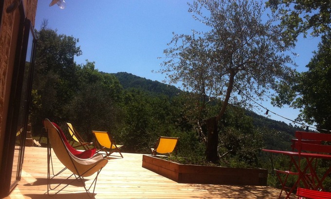 Coaraze Casa | Pequeña casa de campo en olivar con piscina