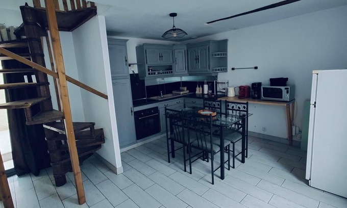 Sorigny Casa | Small gite in the center of Montbazon, close to shops and the donjon.