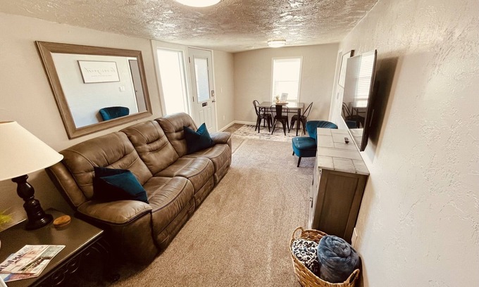 Ucon Apartamento | Small Group Apartment in Century-Old Building Apt#4
