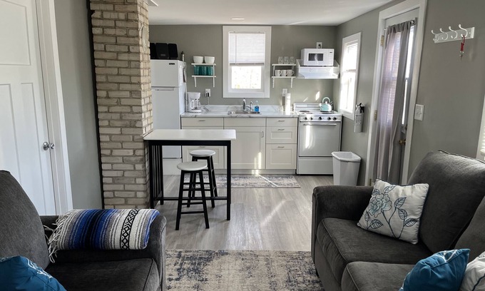 Alexandria Casa | Small Home in the City of Alexandria!