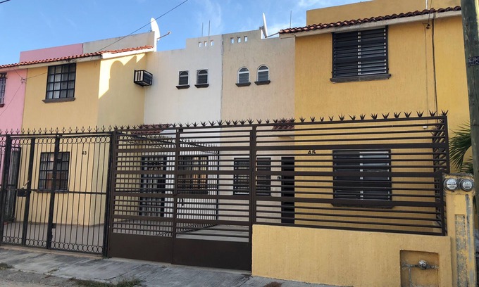 Valle Dorado Casa | Pequeña casa en una zona tranquila