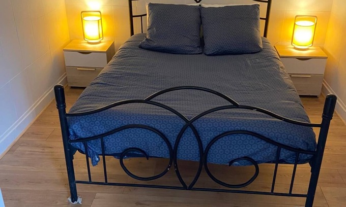 Bobigny Casa | Small pavilion, Jacuzzi, Barbecue, Terrace, Netflix, Canal+, Disney+.