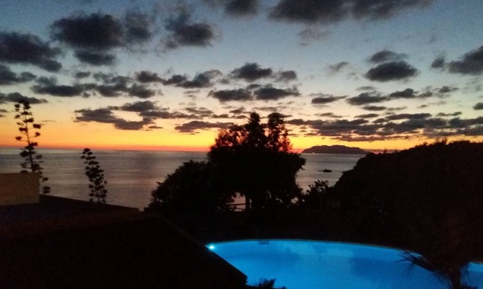 Milazzo Apartamento | Pequeña/ lujoso/ romántica/acogedora residencia c/salida al mar