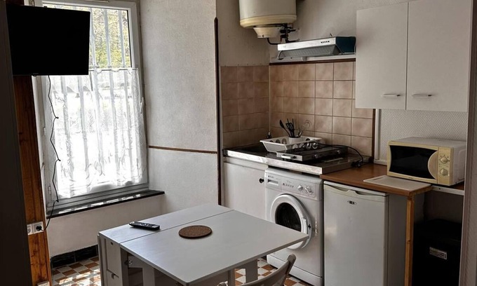 Vicdessos Apartamento | Small Studio on the ground floor - Center of Vicdessos