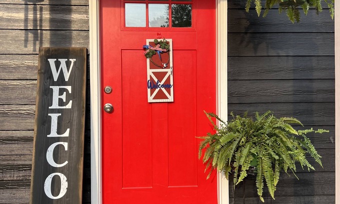 Columbia Casa | Small Town Standout 3 BD 2Bath