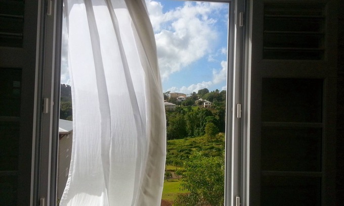 Ducos Villa | Pequeño chalet de alquiler de septiembre a noviembre.