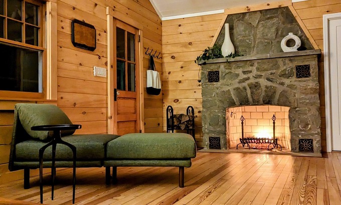 Smallwood Cabina | Smallwood Cabin - New Reno, Fireplace, Hot Tub & Firepit-5 miles to Bethel Woods