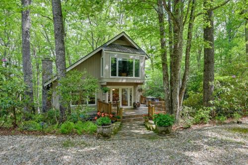 Lake Sequoyah Casa | Smallwood Cute Highlands Home with Screened Porch!