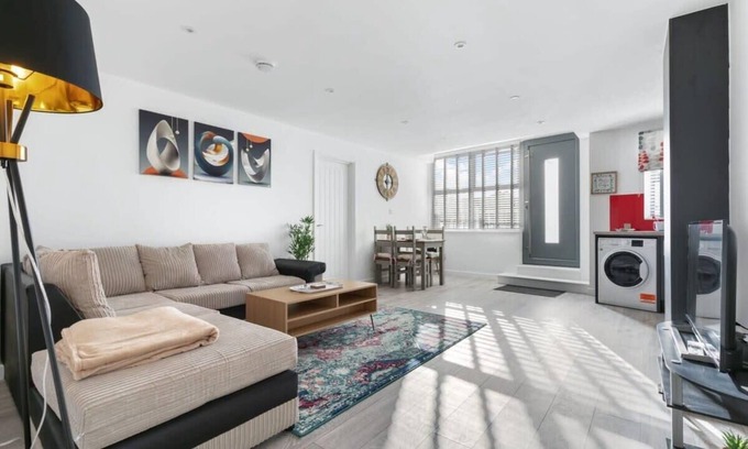 Woking Apartamento | Smart 1 Bedroom Apartment in Central Woking
