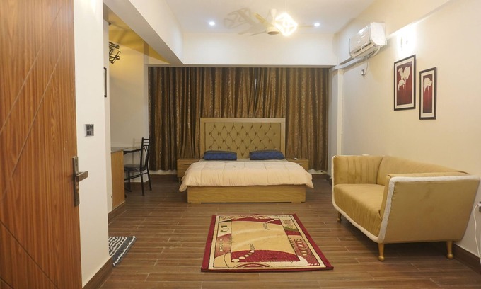 D.H.A. Apartamento | Smart Comfort Studio with Lift – DHA Phase-5