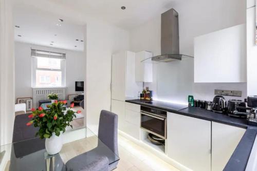 Furzedown Casa | Smart London Townhouse