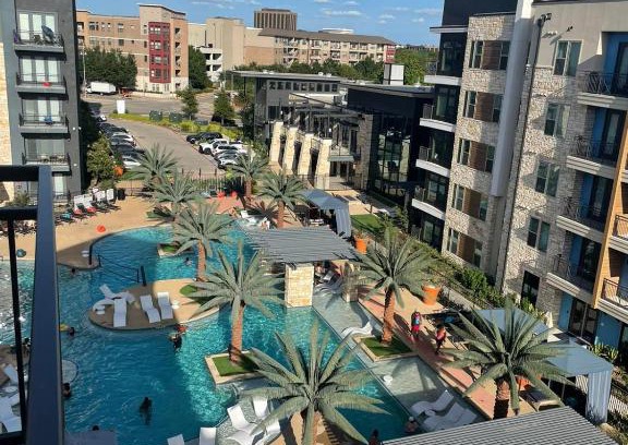Addison Apartamento | Smart Luxury 2BD 2BTH Apt with pool view, Gym, office and bbq area