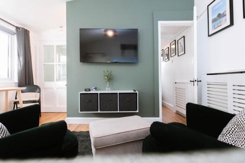 Exeter Apartamento | Smart Modern Studio With Free Parking, Wifi, Close To Town, Hospital, Uni, Quiet Area, Contact For Best Prices