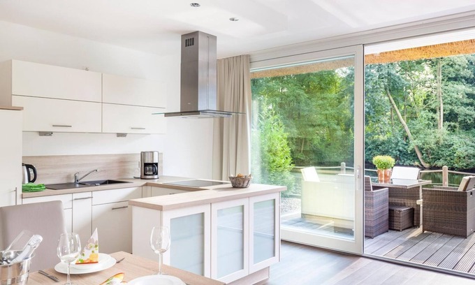 Bad Zwischenahn Apartamento | SmartFewo: Sonnenglut | Seeterrasse | Sauna | Park - Residence by the small sea