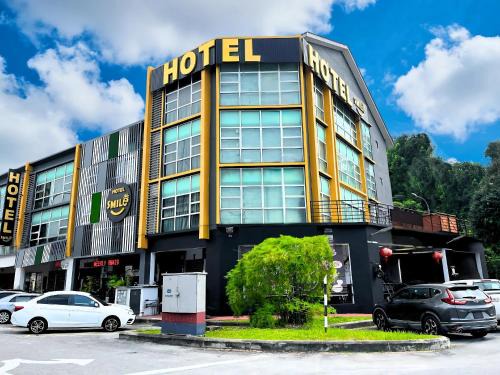Taman Equine Hotel | Smile Hotel Seri Kembangan