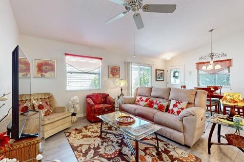 St. Charles Casa | Smith and Davis Retreat