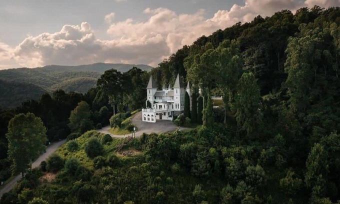 Spruce Pine Otro | +++ ¡Castillo de la vida real en el cielo con las mejores vistas de la costa este!+++