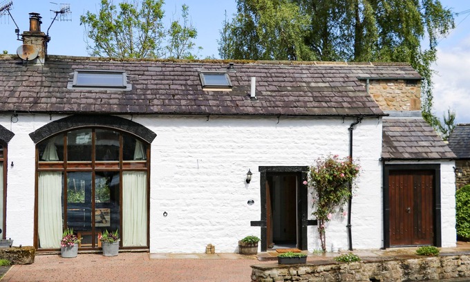 Wigglesworth Cabaña | SMITHY COTTAGE, pet friendly, luxury holiday cottage in Long Preston