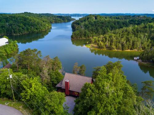 Sevierville Casa | Smoke on the Water