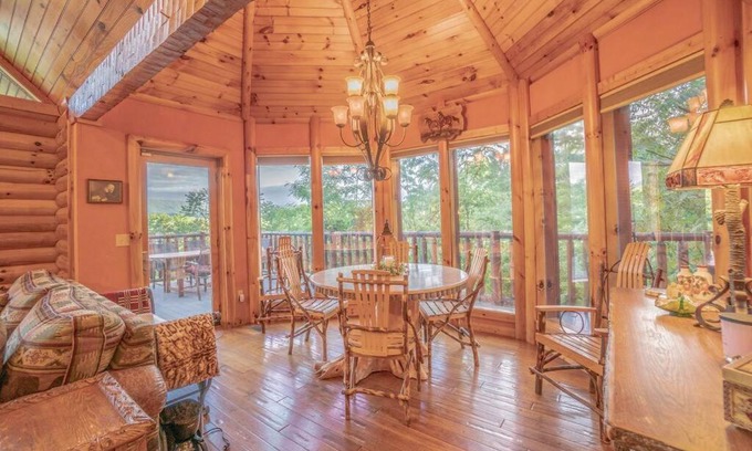 Dandridge Casa | Smoke Rise Lodge · Lake Front, Luxury Cabin, Hot Tub,