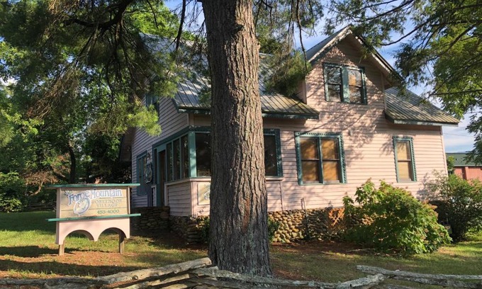 Pigeon Forge Apartamento | Smokies Bed and Breakfast - Evergreen Cottage Inn