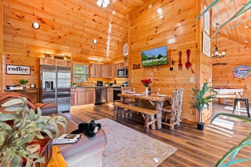 Sevierville Casa | Smokies Couple Getaway by Ghosal Lodging