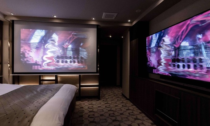 Hiroshima City Centre Hotel | Smoking King double room with latest karaoke wi / Hiroshima Hiroshima