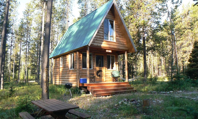 Columbia Falls Cabina | Smoky Bear Ranch Bed & Breakfast & Cabins